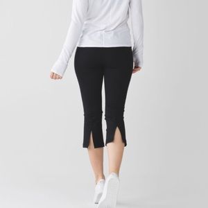 CLOSING SALE!! LULULEMON Gather and Crow leggings